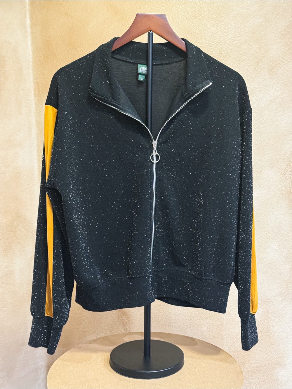 Wild Fable Womens Sparkling Jacket

🚭 🚫 Pets